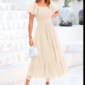Chic Cream Maxi Dress with Puff Sleeves B19